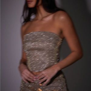 Elegant Gold Strapless Top